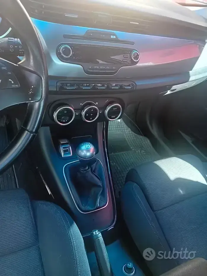 Usata Alfa Romeo Giulietta Progression 170 CV (125 kW) 2011 Grigio Utilitaria