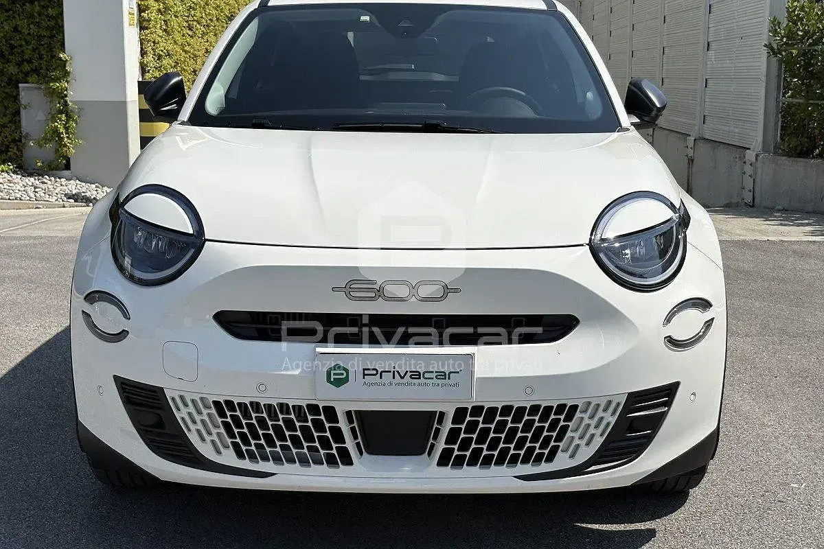 Usata Fiat 600 101 CV (74 kW) 2024 Bianco SUV