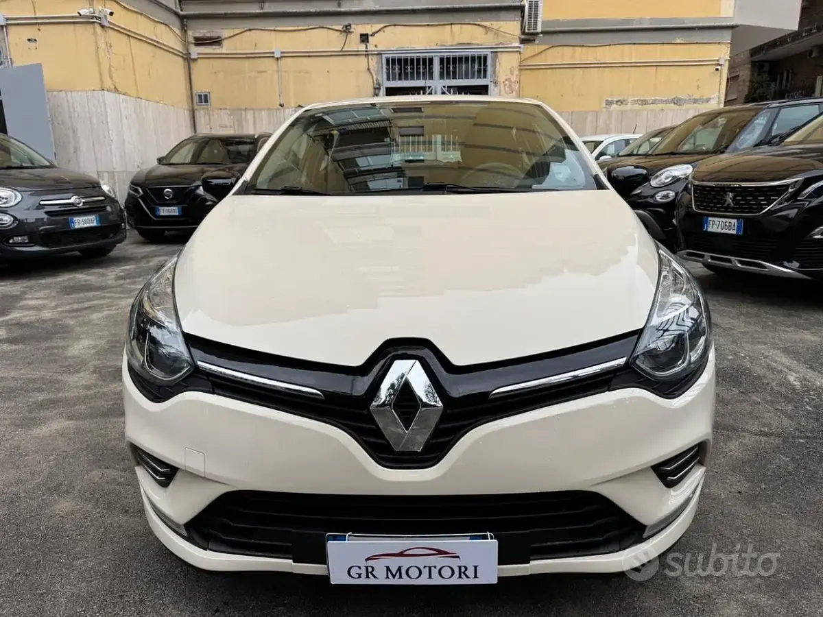 Usata Renault Clio IV Life 75 CV (55 kW) 2016 Beige Utilitaria