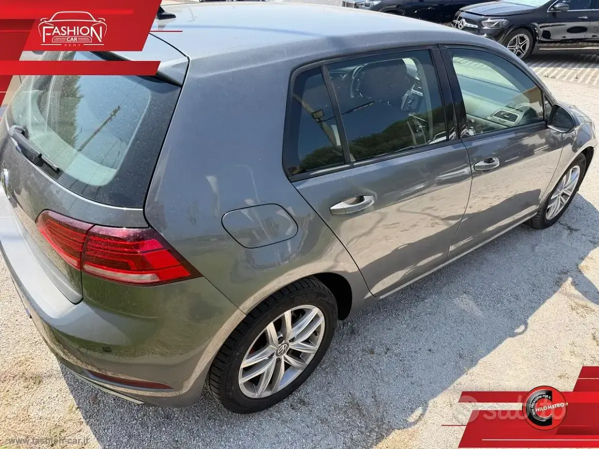 Usata VW Golf VII Sport 116 CV (85 kW) 2018 Grigio Berlina