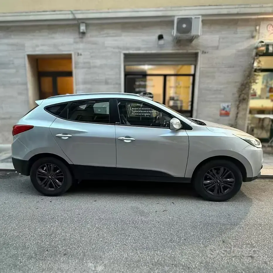 Usata Hyundai ix35 115 CV (84 kW) 2014 Grigio SUV