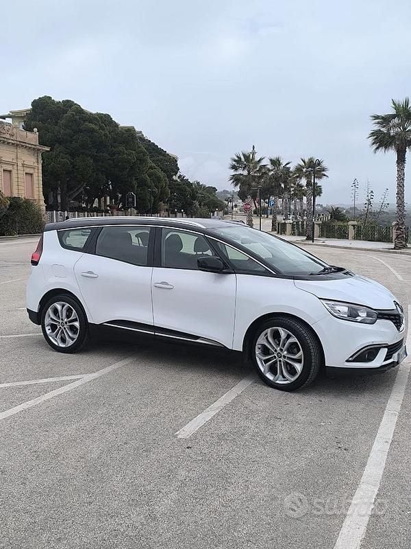 Usata Renault Grand Scénic IV 110 CV (80 kW) 2018 Bianco Monovolume