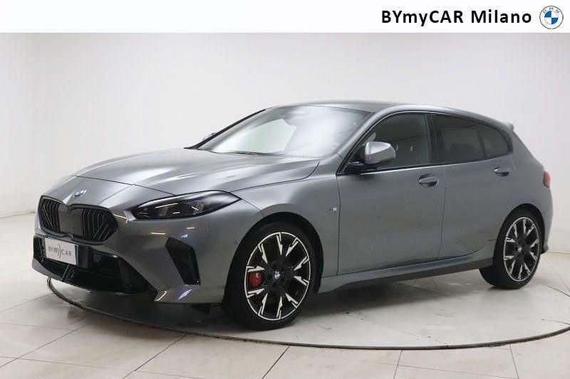 Grigio Usata 2024 BMW 118 Comfort Edition Due volumi | 37.000 € (Molto cara) - Immagine 1/2
