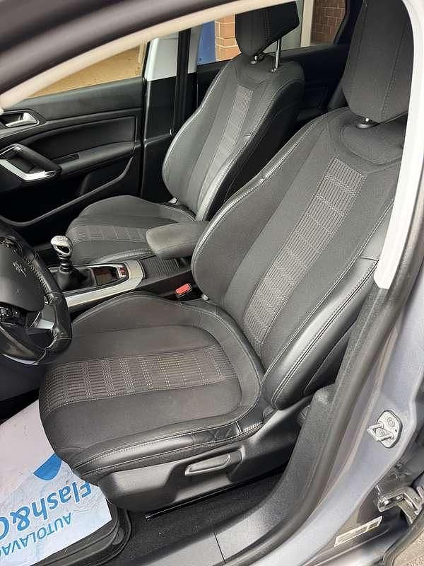 Usata Peugeot 308 Allure 120 CV (88 kW) 2017 Berlina