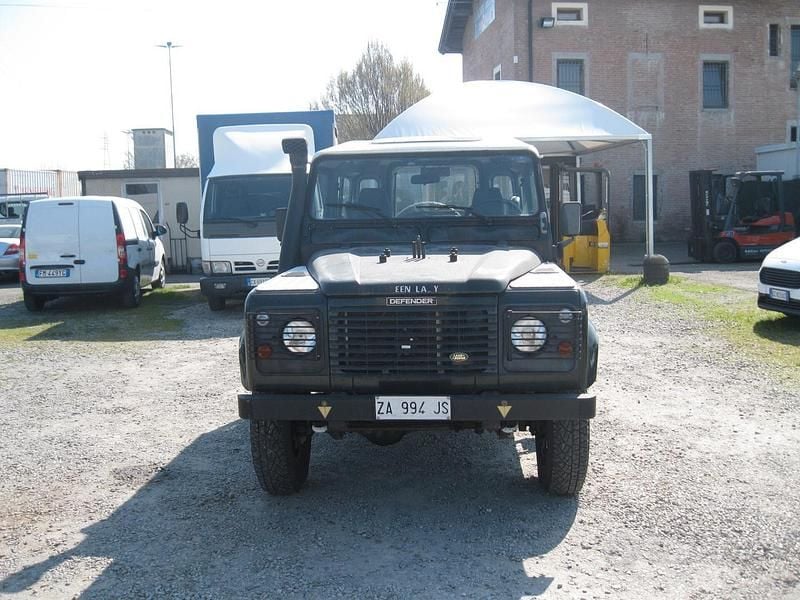 Usata Land Rover Defender 113 CV (83 kW) 1998 Verde Station wagon