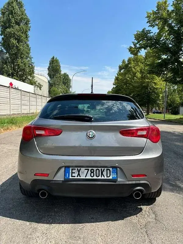 Usata Alfa Romeo Giulietta Distinctive 150 CV (110 kW) 2014 Utilitaria