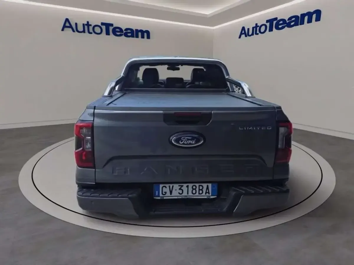 Usata Ford Ranger Limited 170 CV (125 kW) 2024 Grigio metallizzato Pick-up