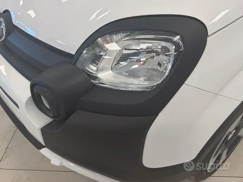 Nuova Fiat Panda Cross 65 CV (47 kW) 2026 Bianco Utilitaria