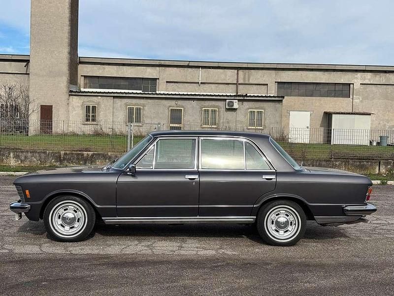 Usata Fiat 130 167 CV (122 kW) 1973 Grigio Berlina
