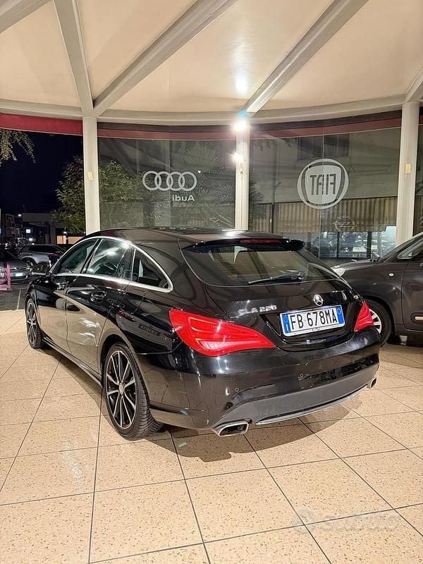 Usata Mercedes CLA220 Premium 176 CV (129 kW) 2015 Nero Berlina