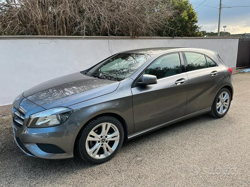 Usata Mercedes A180 2014 Grigio Berlina