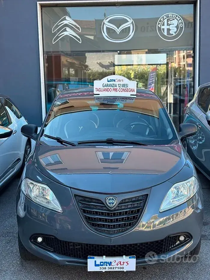 Usata Lancia Ypsilon Gold 80 CV (58 kW) 2015 Grigio Utilitaria