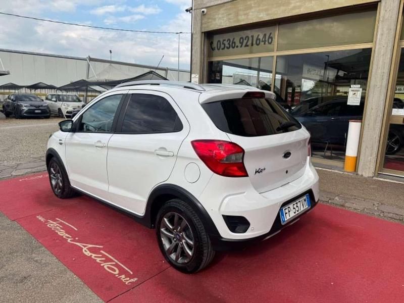 Usata Ford Fiesta Active 95 CV (69 kW) 2018 Bianco Utilitaria