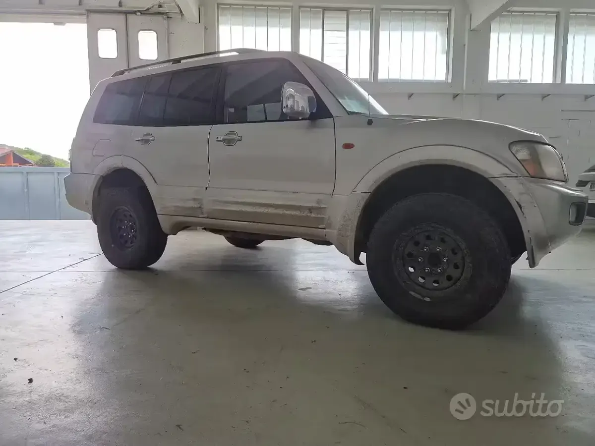 Usata Mitsubishi Pajero 165 CV (121 kW) 2001 SUV