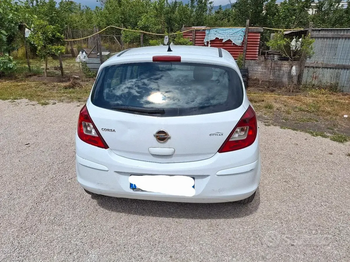 Usata Opel Corsa 85 CV (62 kW) 2013 Bianco Utilitaria