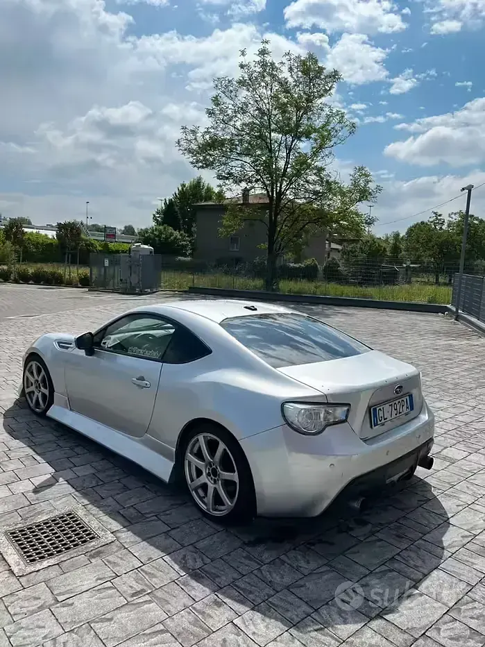 Usata Subaru BRZ 200 CV (147 kW) 2013 Grigio Coupé