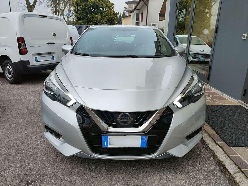 Usata Nissan Micra Acenta 90 CV (66 kW) 2017 Argento Utilitaria