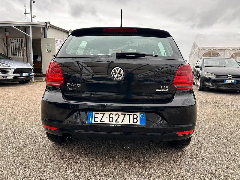 Begagnad VW Polo 90 HK (66 kW) 2015 Svart Sedan