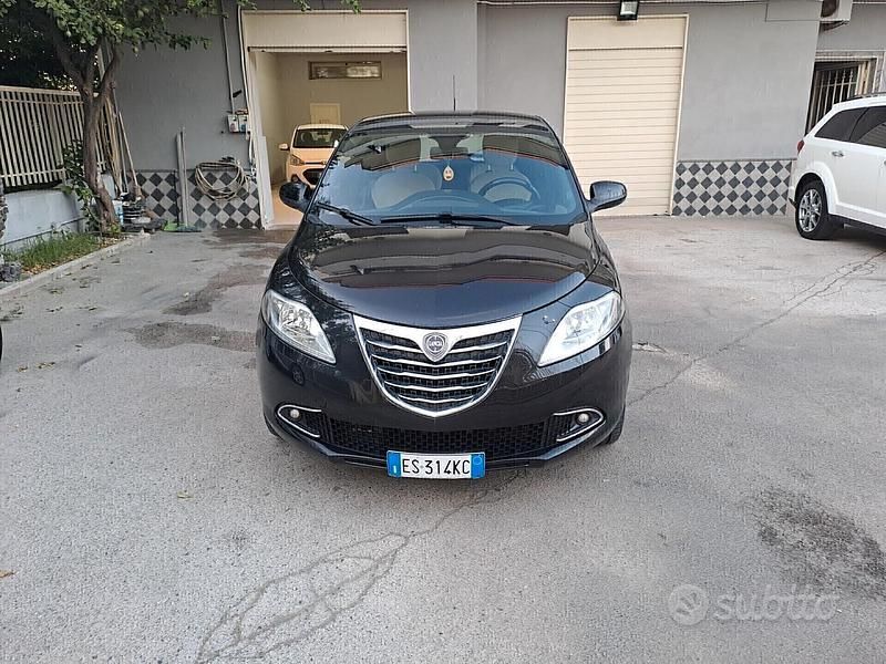 Nero Usata 2013 Lancia Ypsilon Gold Due volumi | 3999 € (Ottimo prezzo) - Immagine 1/4