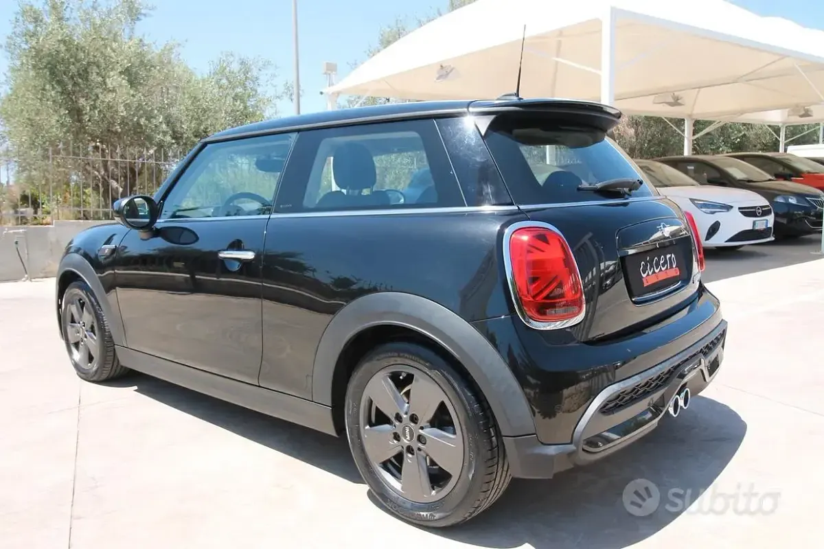 Usata Mini Cooper S Classic 178 CV (130 kW) 2022 Nero Utilitaria