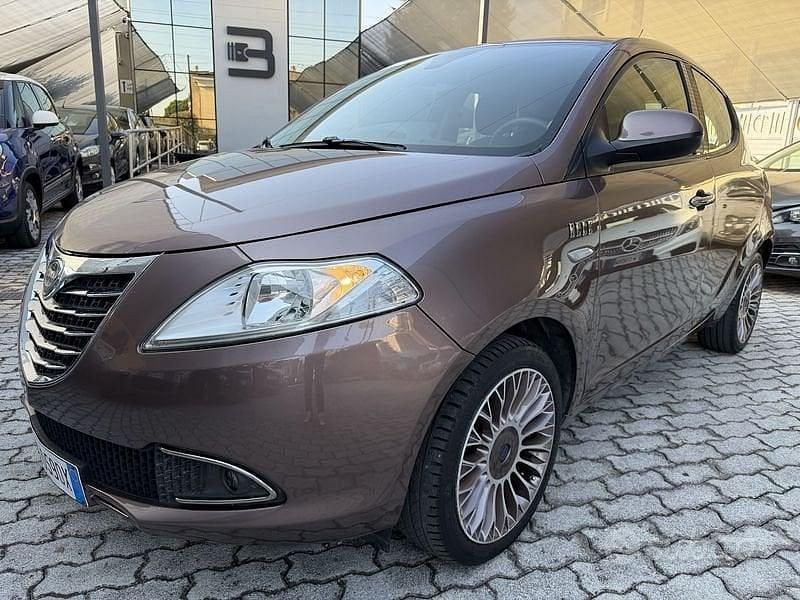 Usata Lancia Ypsilon 69 CV (50 kW) 2014 Other Utilitaria