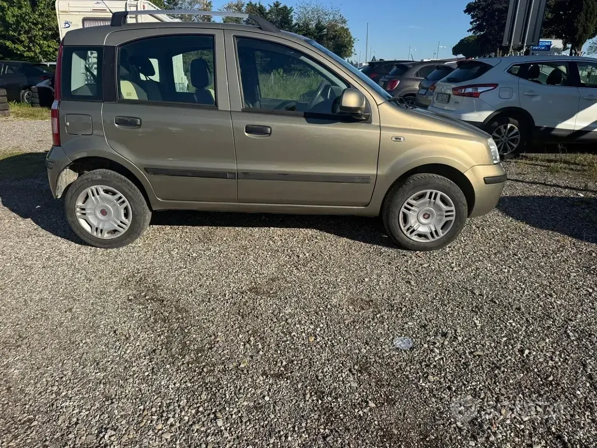 Usata Fiat Panda Dynamic 60 CV (44 kW) 2010 Grigio Utilitaria