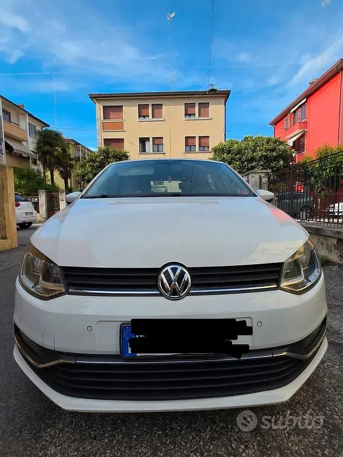 Usata VW Polo 60 CV (44 kW) 2017 Bianco Berlina