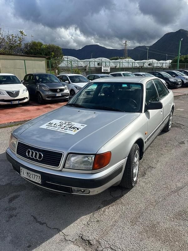 Usata Audi 100 116 CV (85 kW) 1992 Grigio Berlina