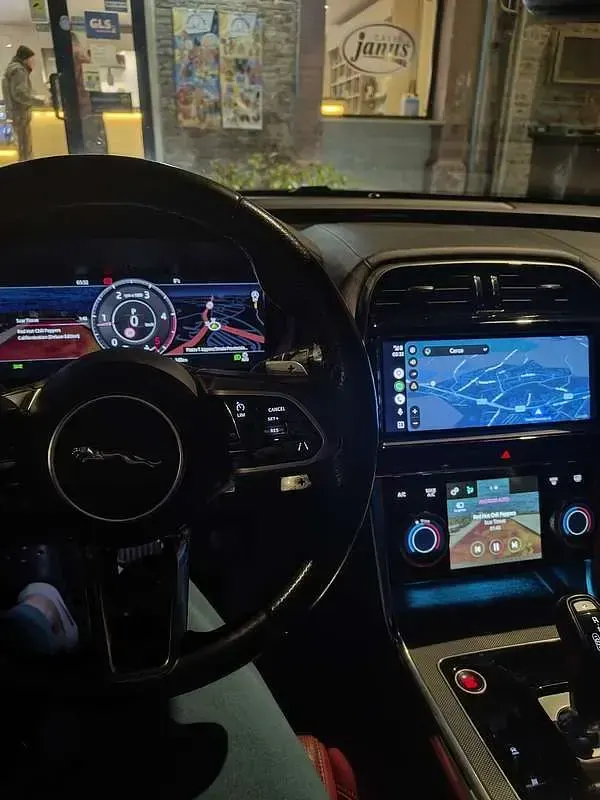 Usata Jaguar XE R-Dynamic 179 CV (131 kW) 2021 Grigio Berlina