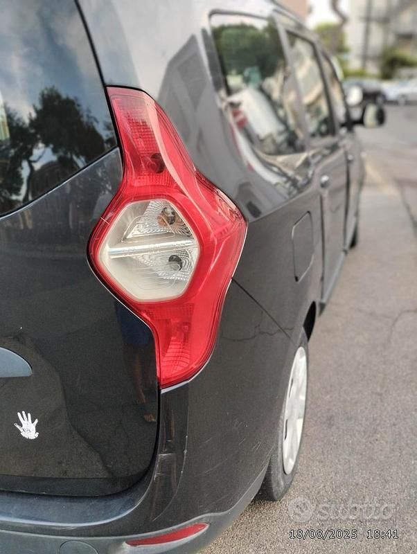 Usata Dacia Lodgy 115 CV (84 kW) 2016 Grigio Monovolume