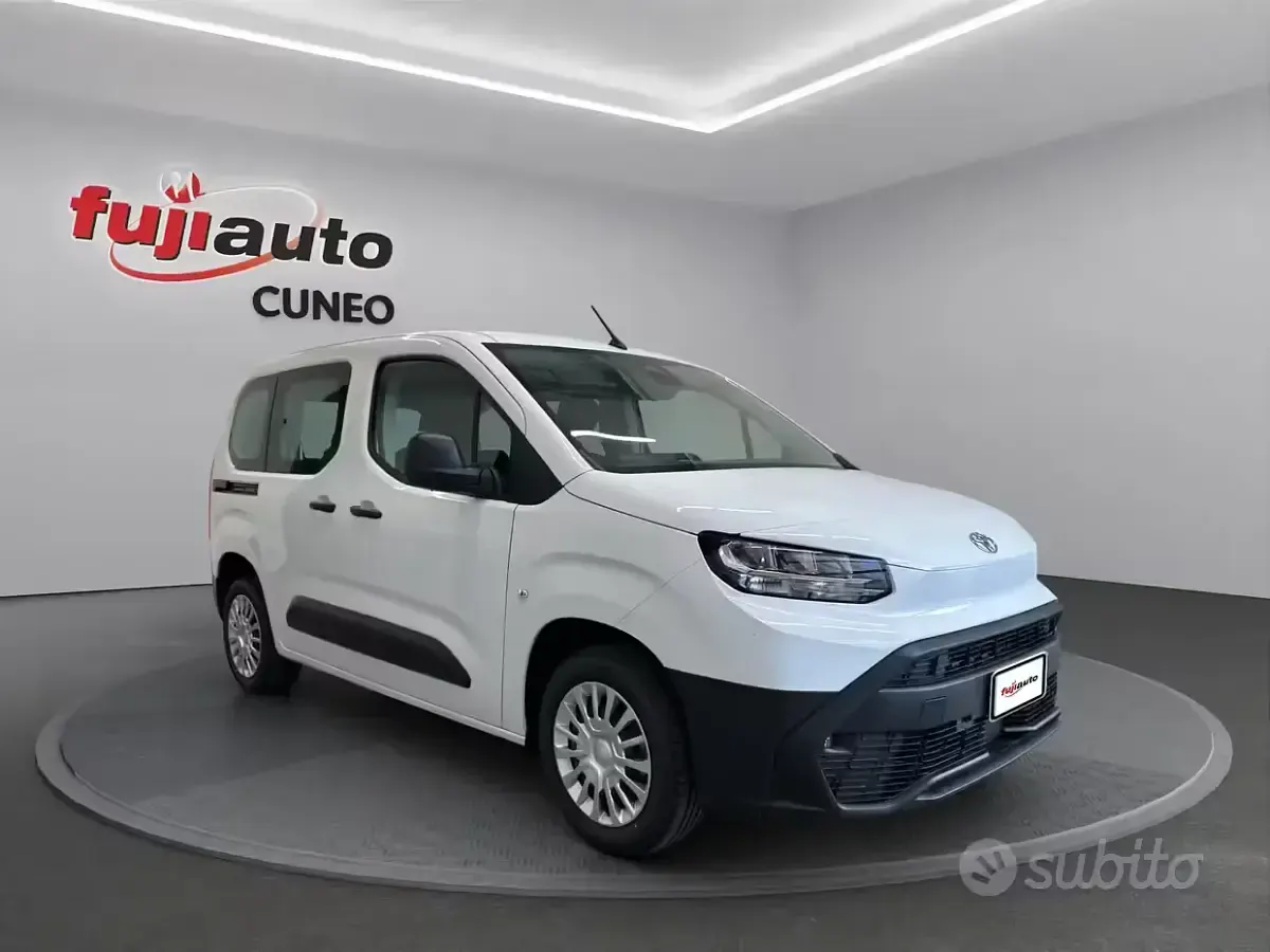 Nuova Toyota Proace Verso City 100 CV (73 kW) 2026 Bianco Station wagon