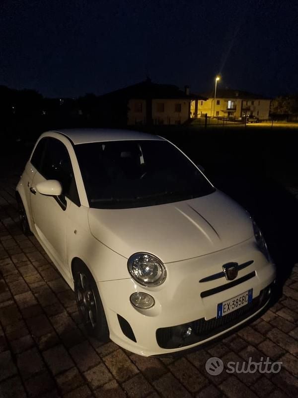 Usata Abarth 500 Custom 135 CV (99 kW) 2014 Bianco Utilitaria