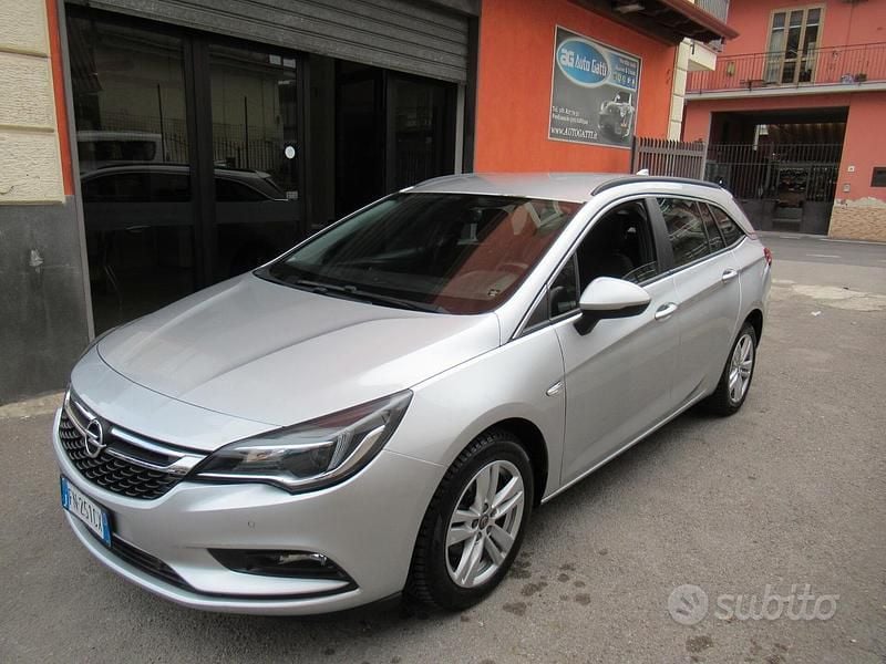 Usata Opel Astra Business 110 CV (80 kW) 2018 Grigio Station wagon