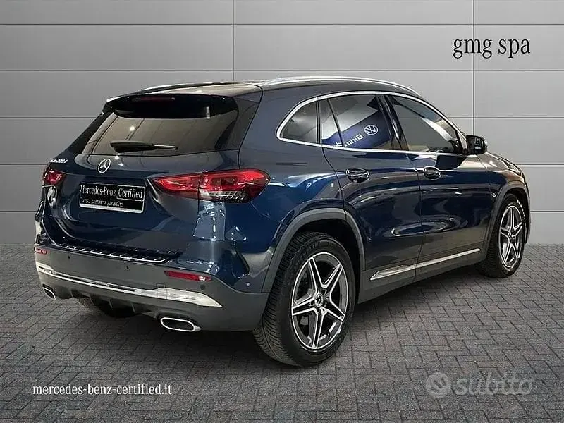 Usata Mercedes GLA200 Premium 150 CV (110 kW) 2022 Blu SUV