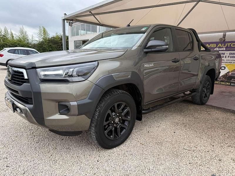 Bronzo Usata 2021 Toyota HiLux Pick-up | 35.900 € (Ottimo prezzo) - Immagine 1/4