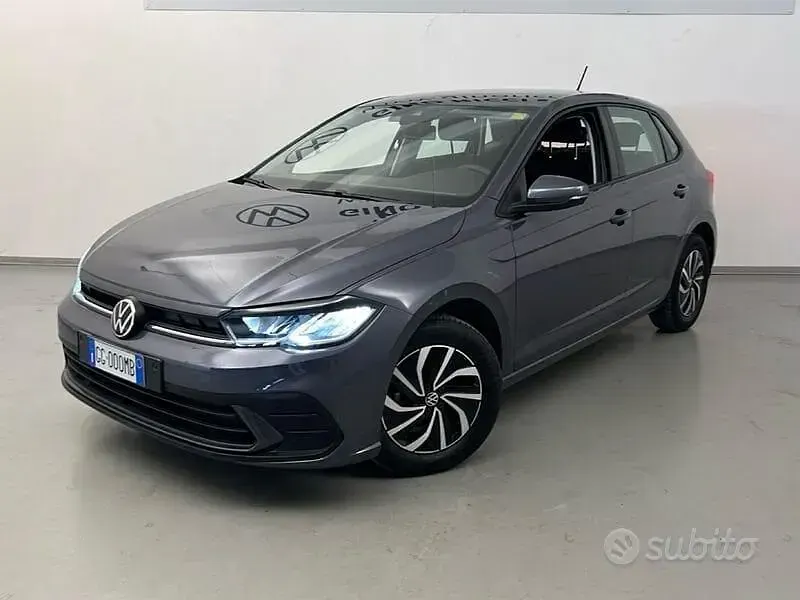 Usata VW Polo Life 80 CV (58 kW) 2021 Grigio Utilitaria