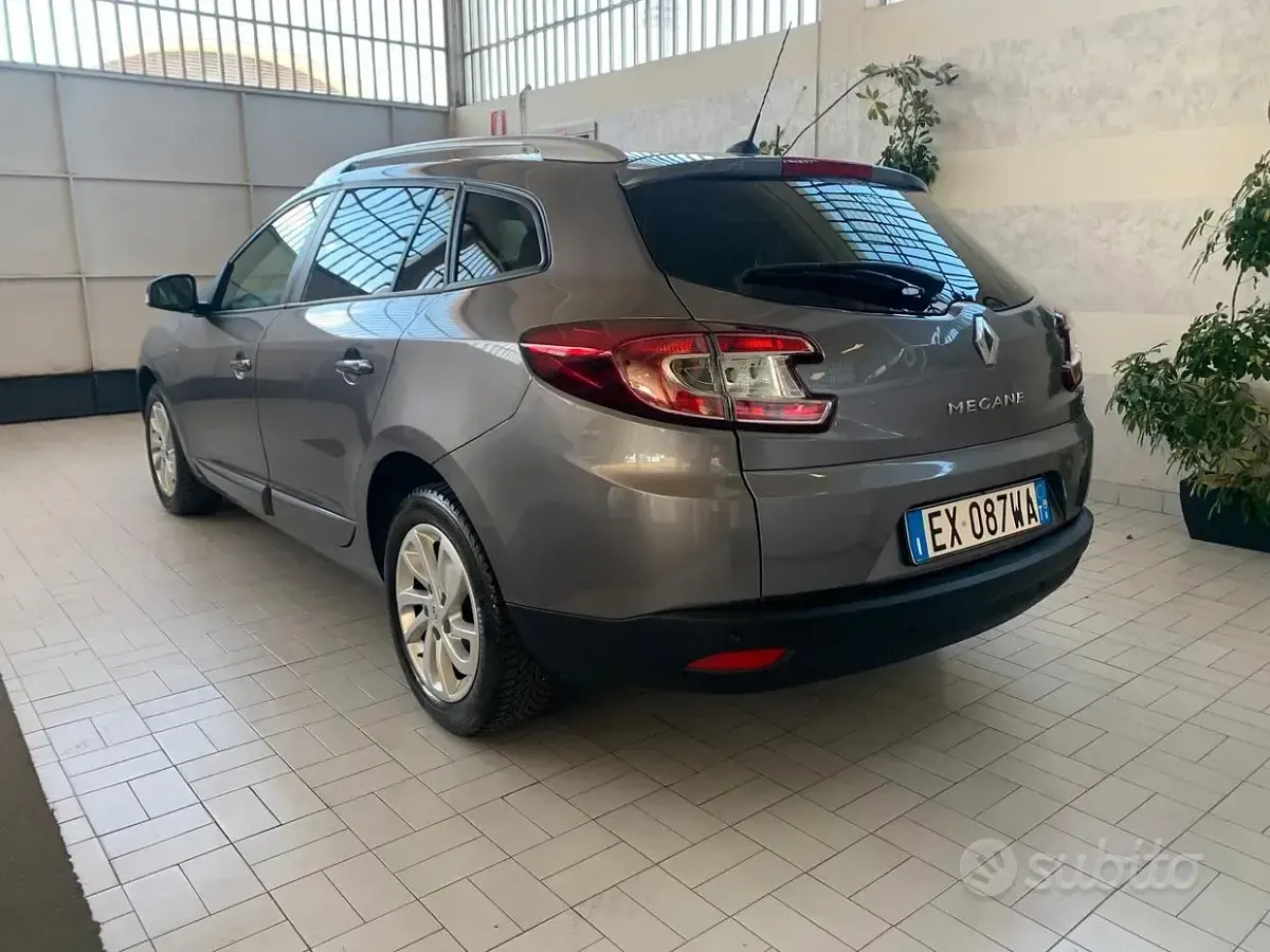 Usata Renault Mégane GrandTour 110 CV (80 kW) 2015 Marrone Station wagon