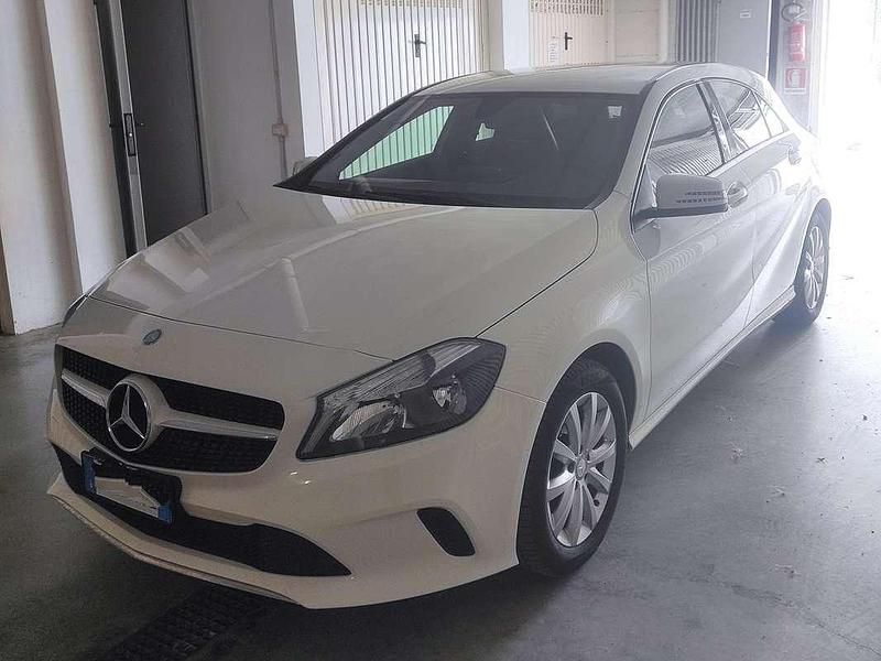 Usata Mercedes A160 Business 90 CV (66 kW) 2016 Bianco Berlina