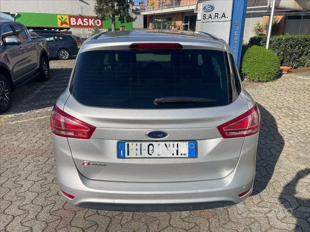 Usata Ford B-MAX Titanium 87 CV (63 kW) 2017 Grigio metallizzato Monovolume