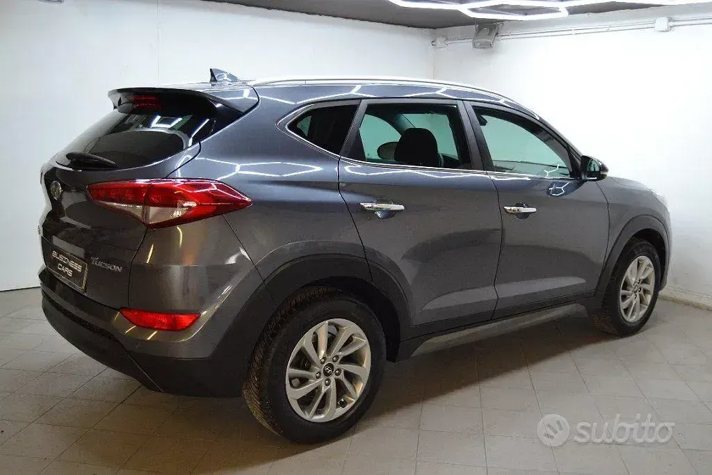 Usata Hyundai Tucson Xpossible 116 CV (85 kW) 2017 Grigio SUV