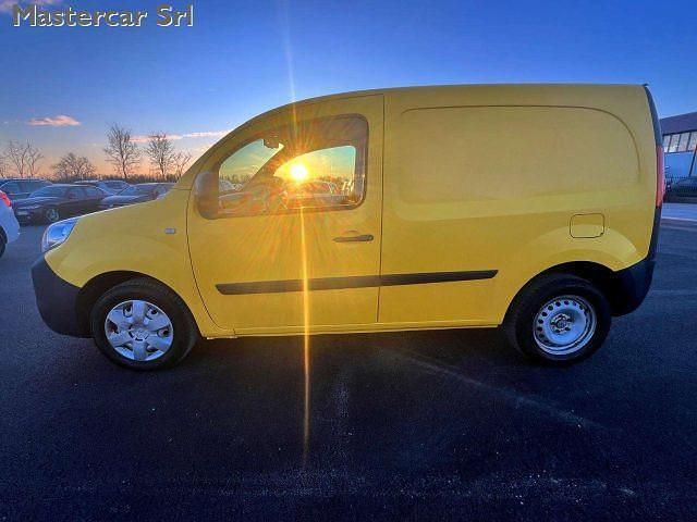 Usata Renault Kangoo 90 CV (66 kW) 2018 Giallo Furgone