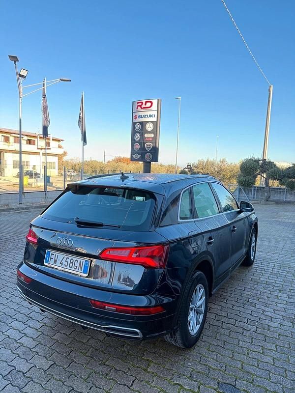 Usata Audi Q5 Business 163 CV (119 kW) 2019 Blu SUV