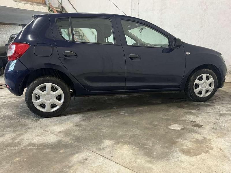 Usata Dacia Sandero Lauréate 75 CV (55 kW) 2013 Berlina