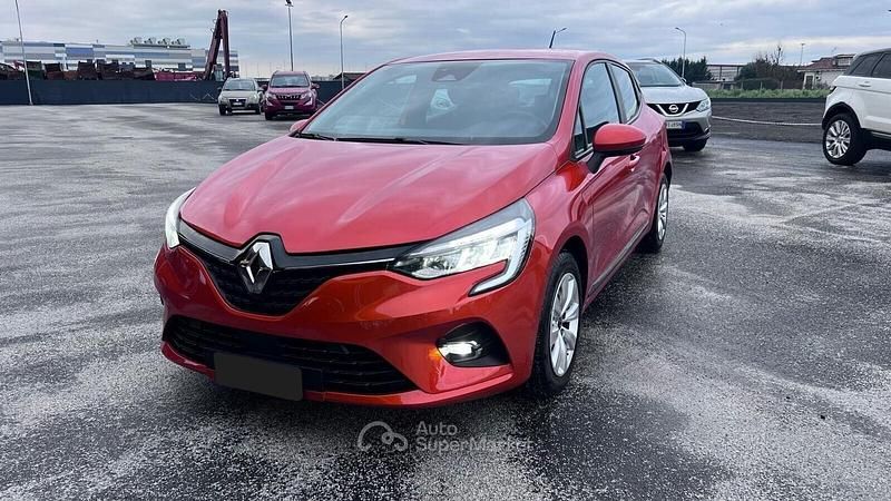 Usata Renault Clio V Business 86 CV (63 kW) 2020 Arancione Berlina
