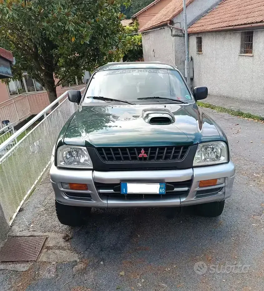 Usata Mitsubishi L200 87 CV (63 kW) 1999 Verde Pick-up