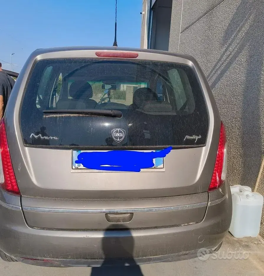 Usata Lancia Musa 101 CV (74 kW) 2008 Grigio Monovolume