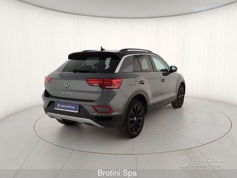 Usata VW T-Roc Sport 116 CV (85 kW) 2024 Grigio SUV