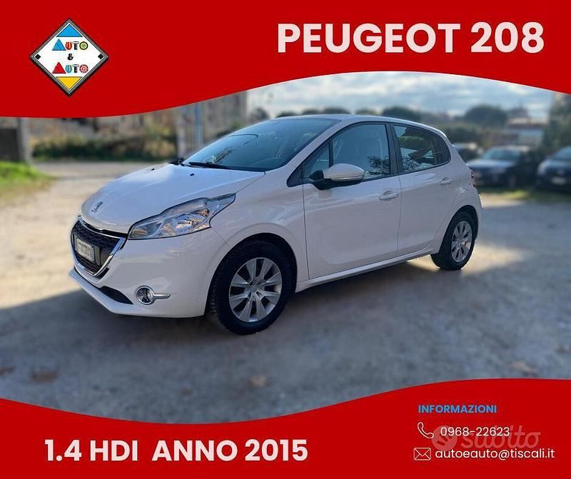 Bianco Usata 2015 Peugeot 208 Allure Due volumi | 8500 € (Molto cara) - Immagine 1/4