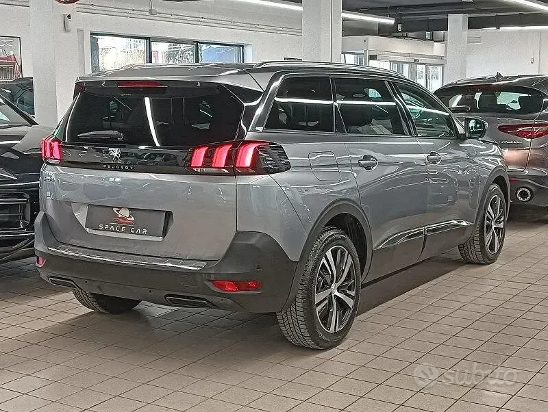Usata Peugeot 5008 Allure 131 CV (96 kW) 2020 Grigio SUV