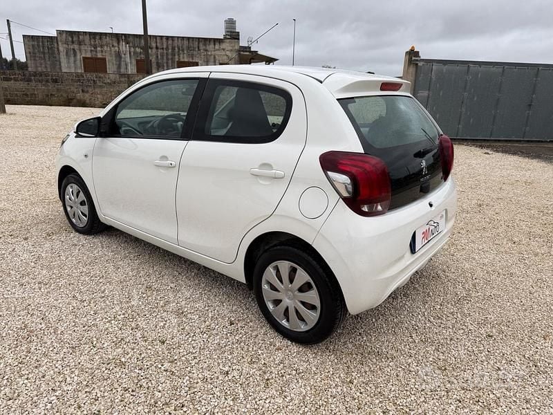 Usata Peugeot 108 Allure 69 CV (50 kW) 2014 Bianco Utilitaria